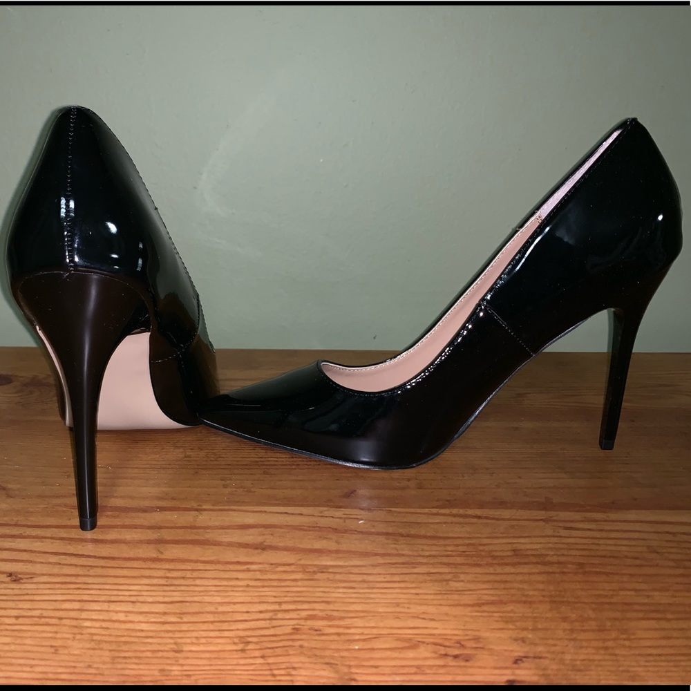 Madden Girl Black Patent Leather Pumps